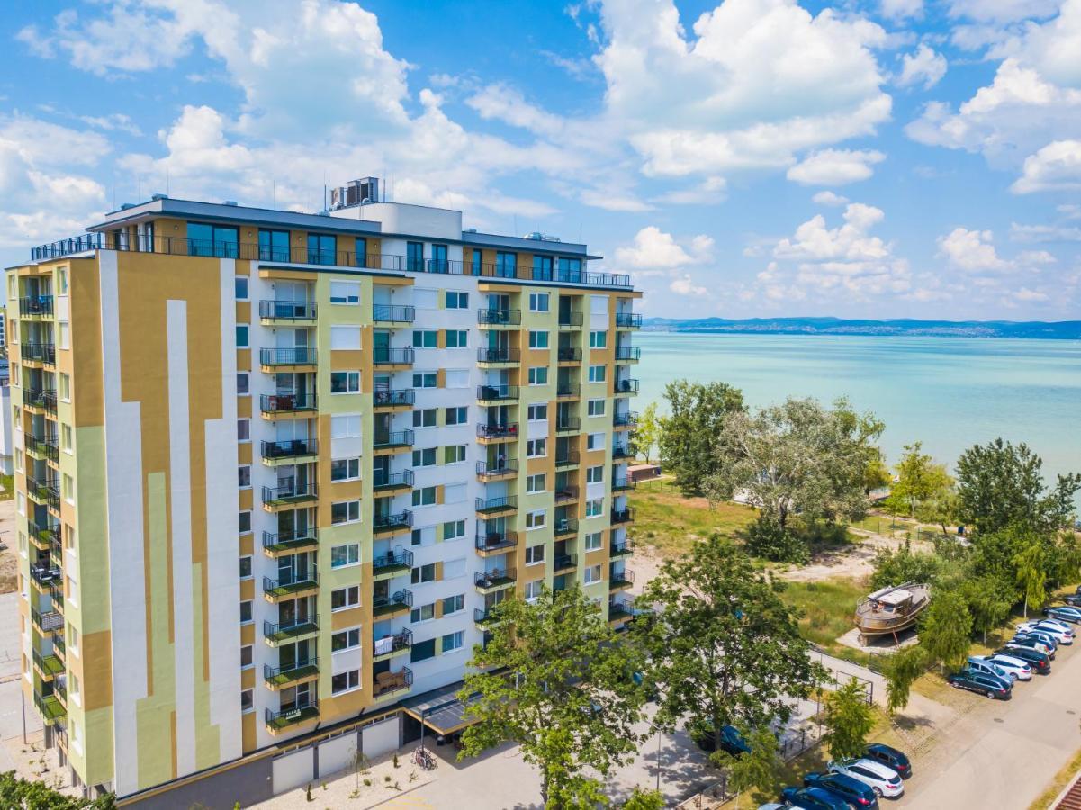 Myflat Top Panorama 909 Apartment Siofok Luaran gambar